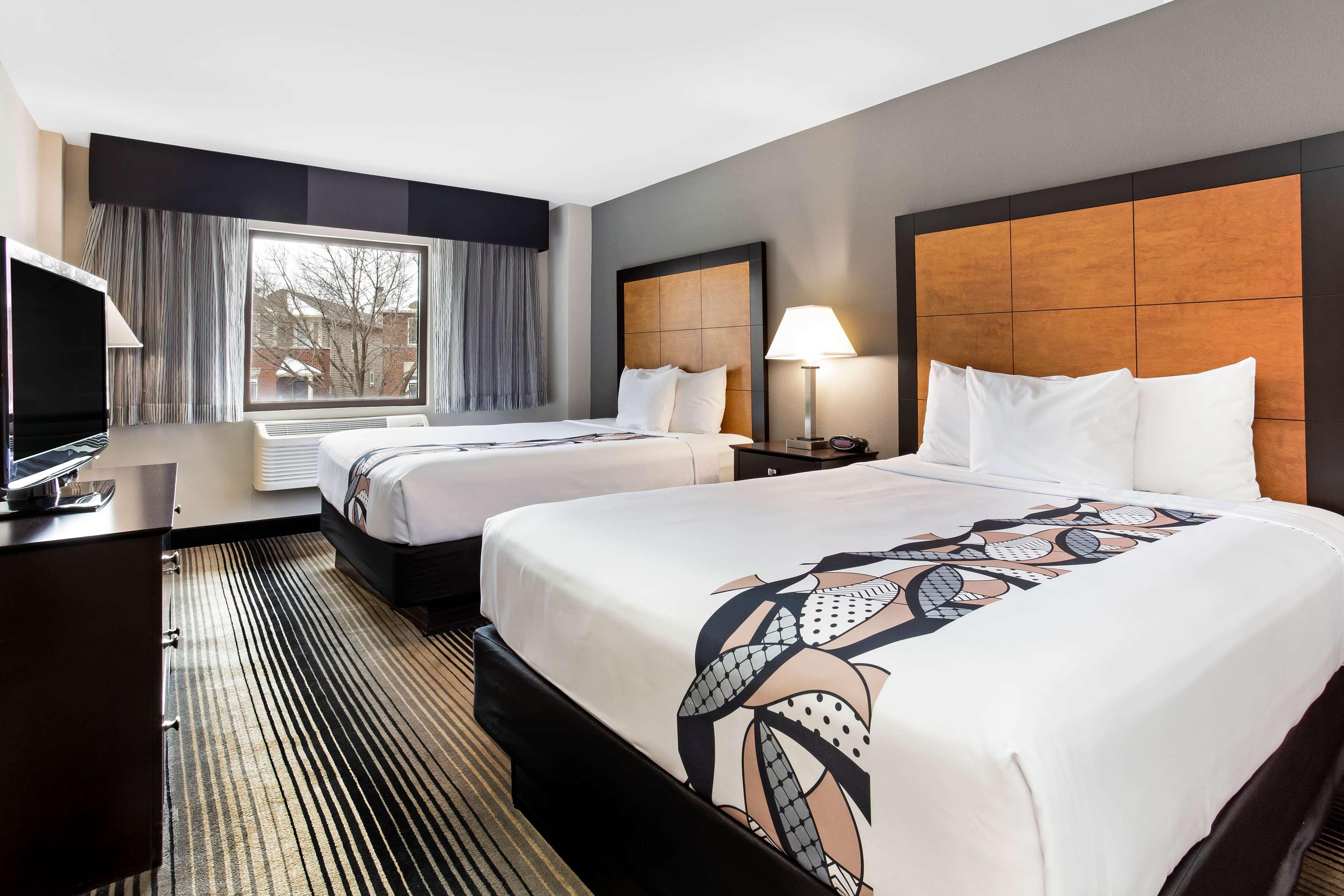 Best Western Plus Hyde Park Chicago Hotel Exterior photo