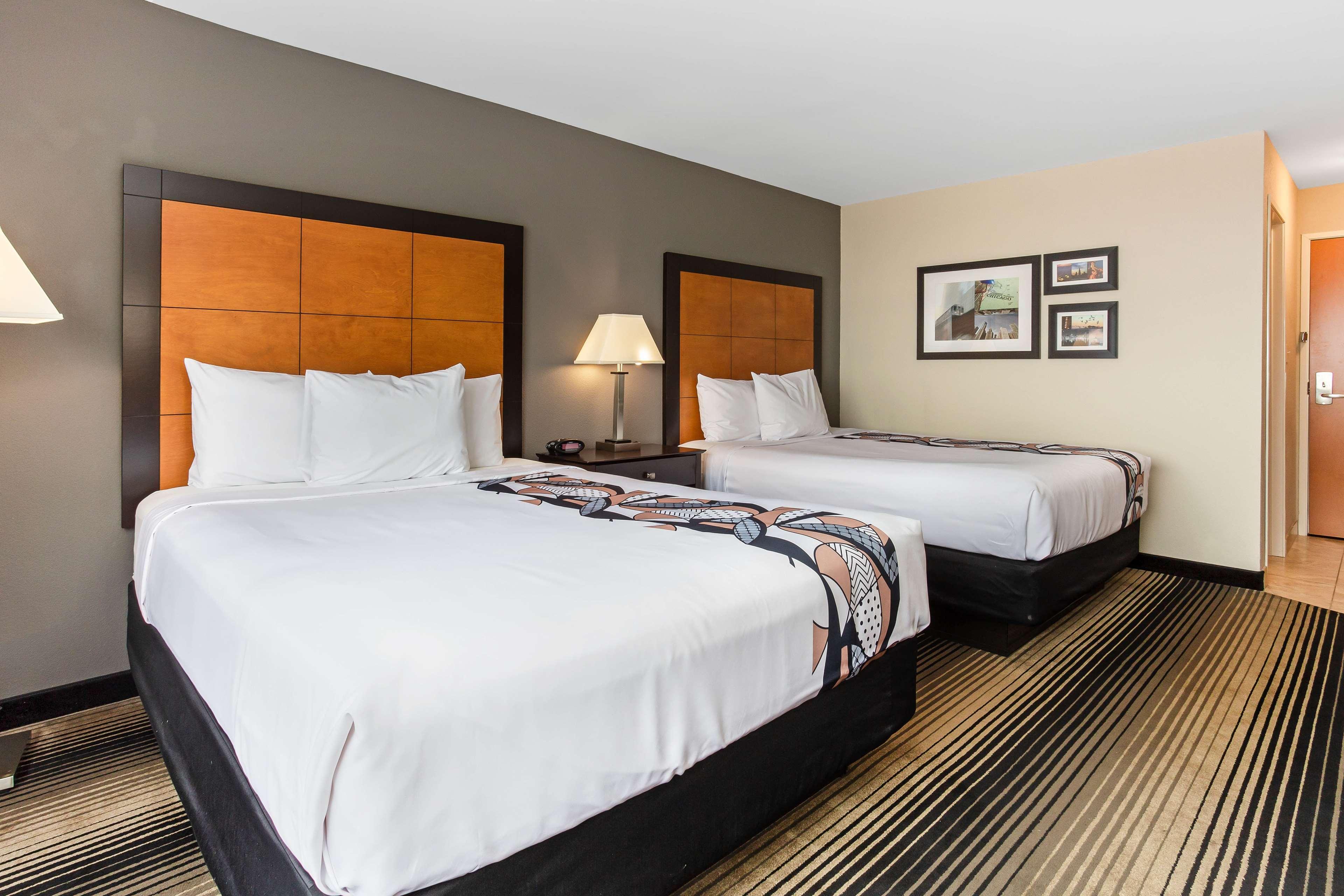 Best Western Plus Hyde Park Chicago Hotel Exterior photo